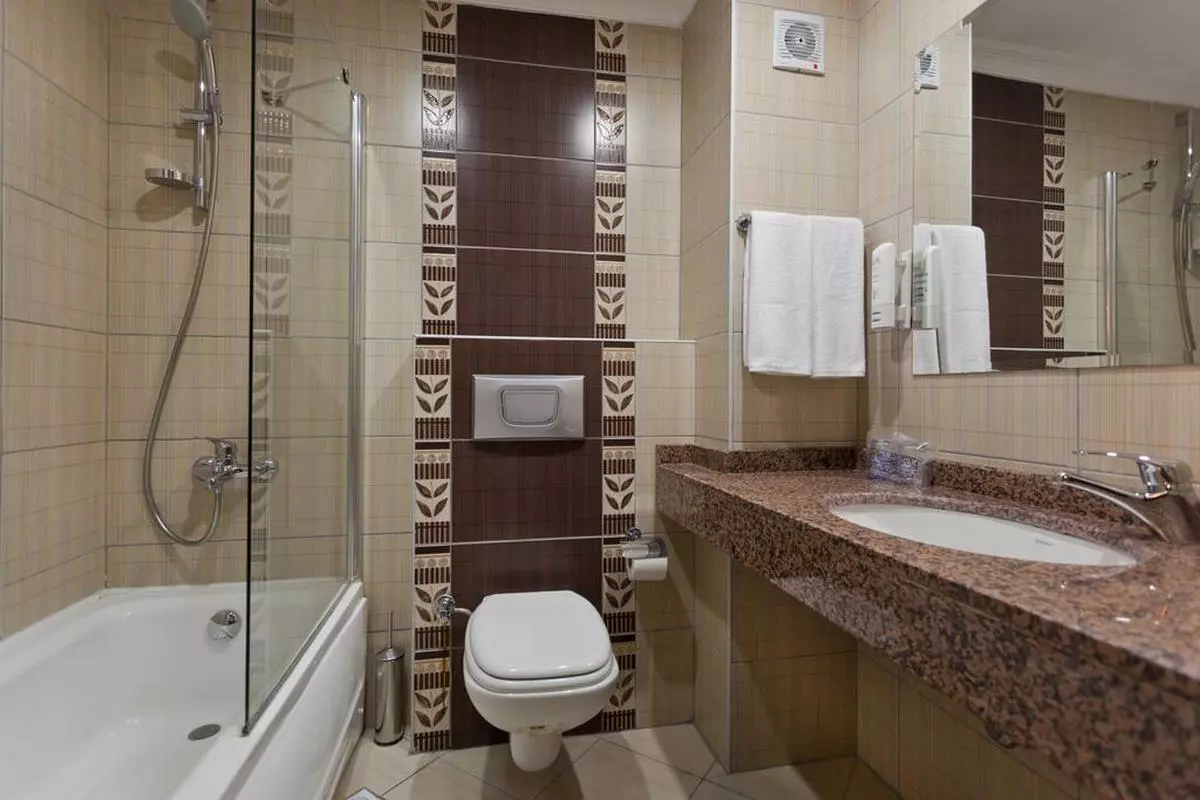 KANDELOR HOTEL TOILET (Copy).jpg
